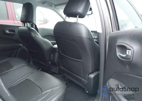 2018 Jeep Compass Latitude Fwd z USA, uszkodzony, nr VIN 3C4NJCBB8JT287188